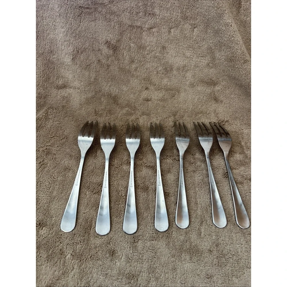 Orleans Silver ORL19 Stainless Dinner Fork set of 7. 7‎ 1/2